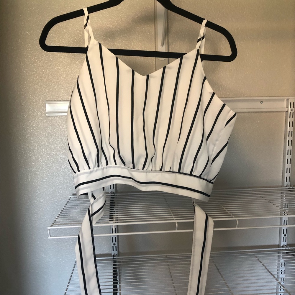 Crop top